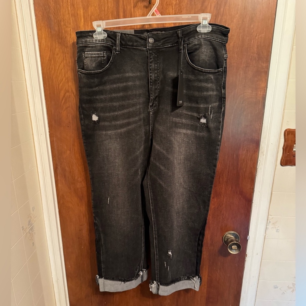 New With Tags, Size 2XL, Black, Distressed, Ankle Length Jeans By Risen